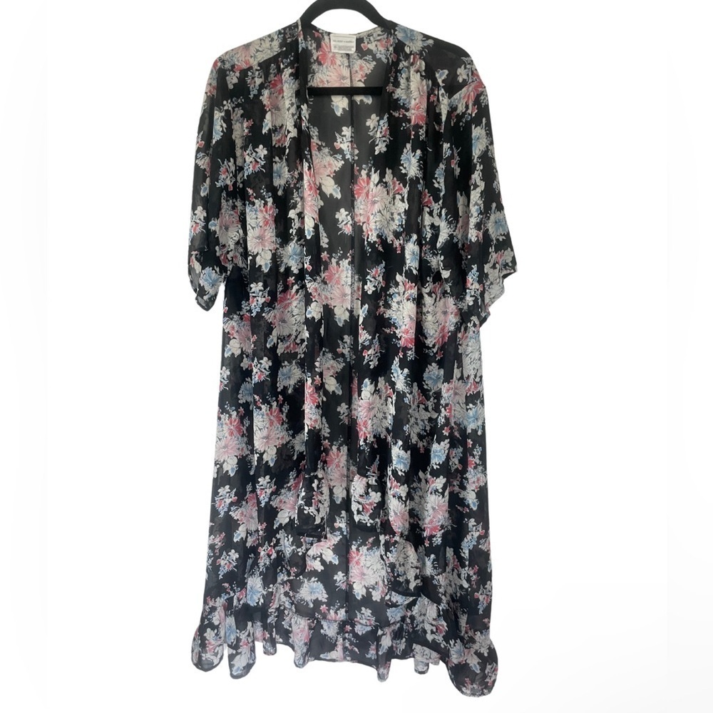 Melrose And Market front dressy or casual Kimono coverup with floral‎ pattern